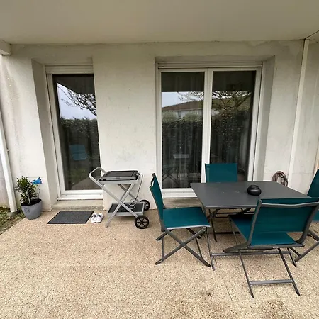 Avec Jardin A Apartment
